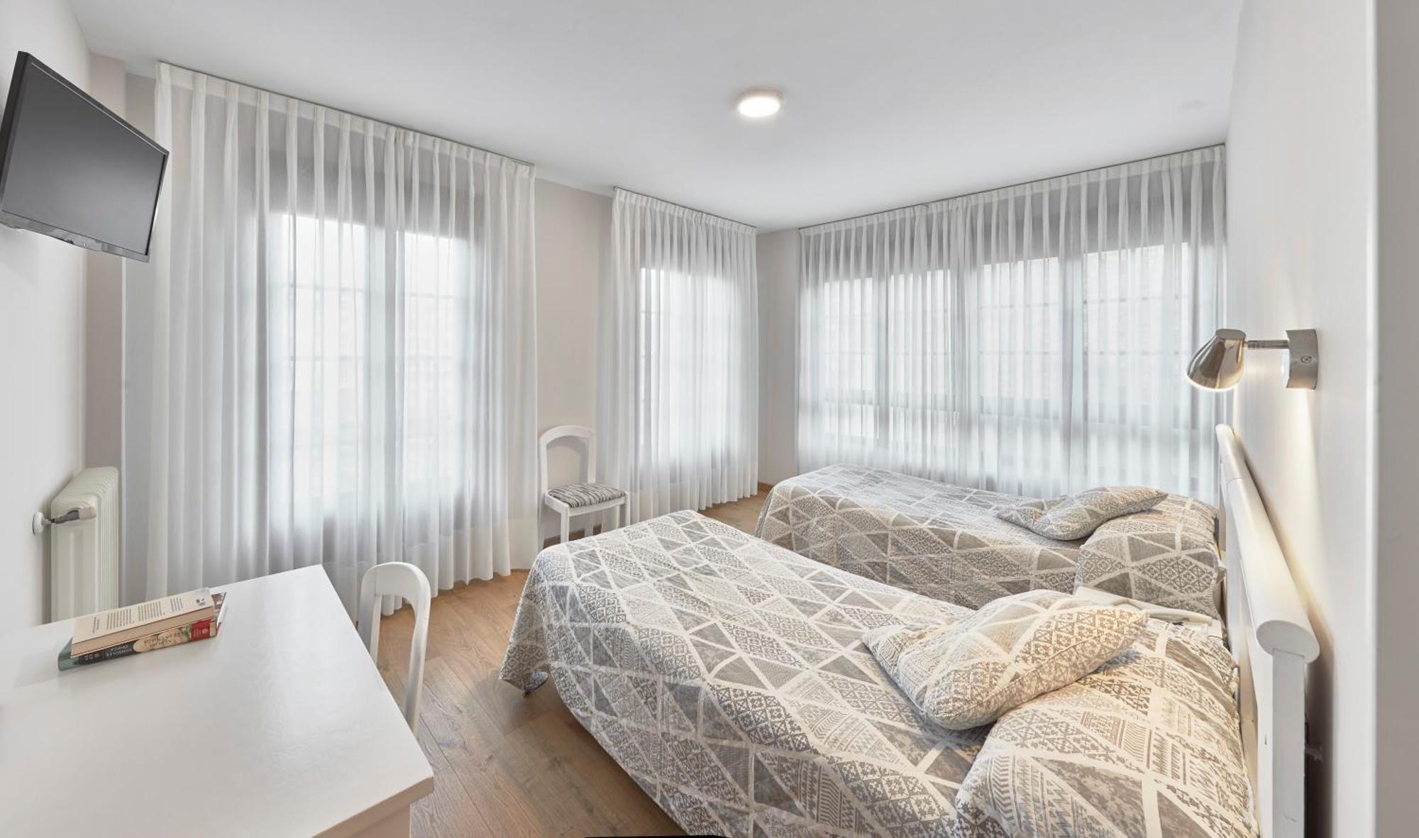 Hotel Rico Луарка Экстерьер фото