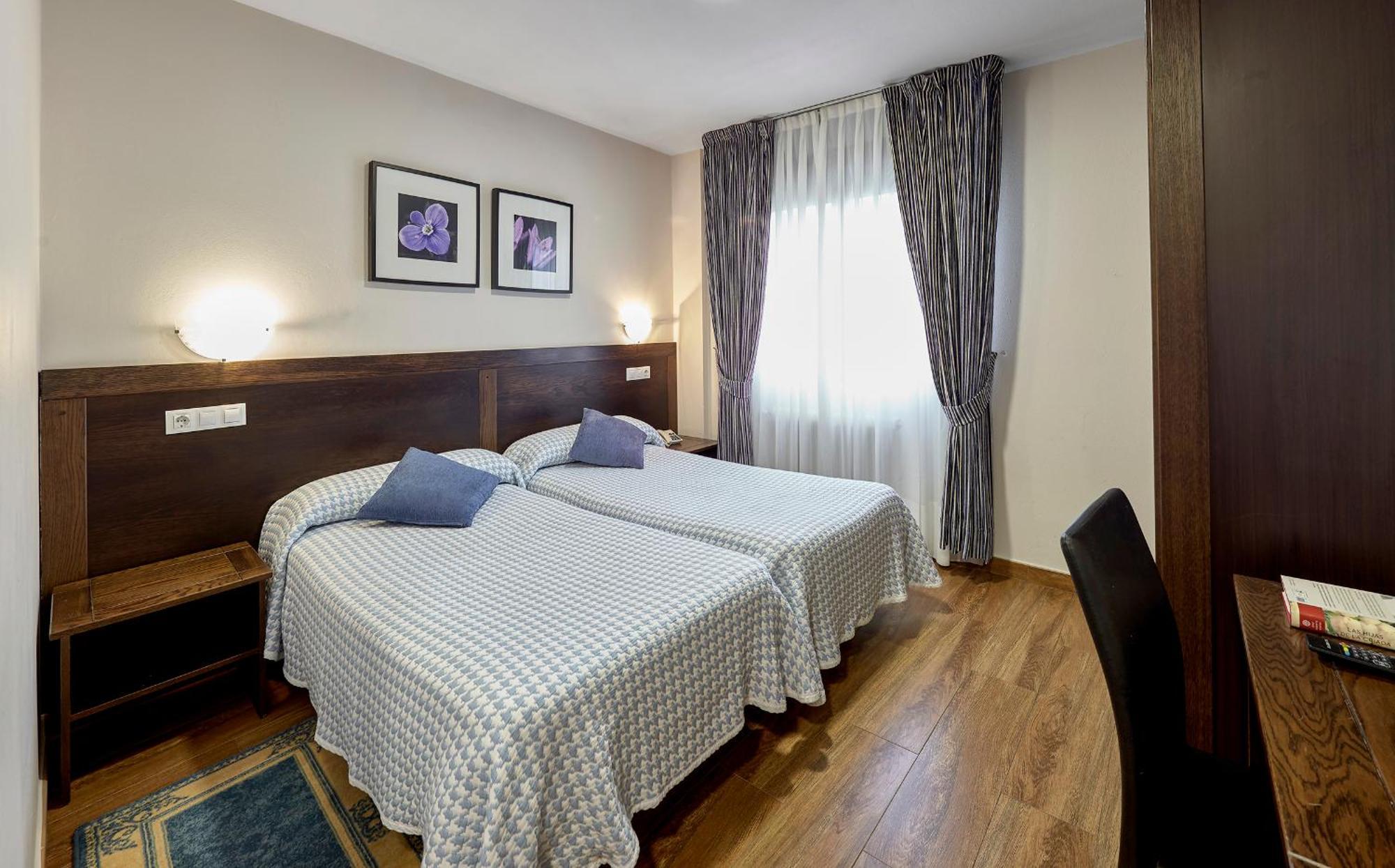 Hotel Rico Луарка Экстерьер фото