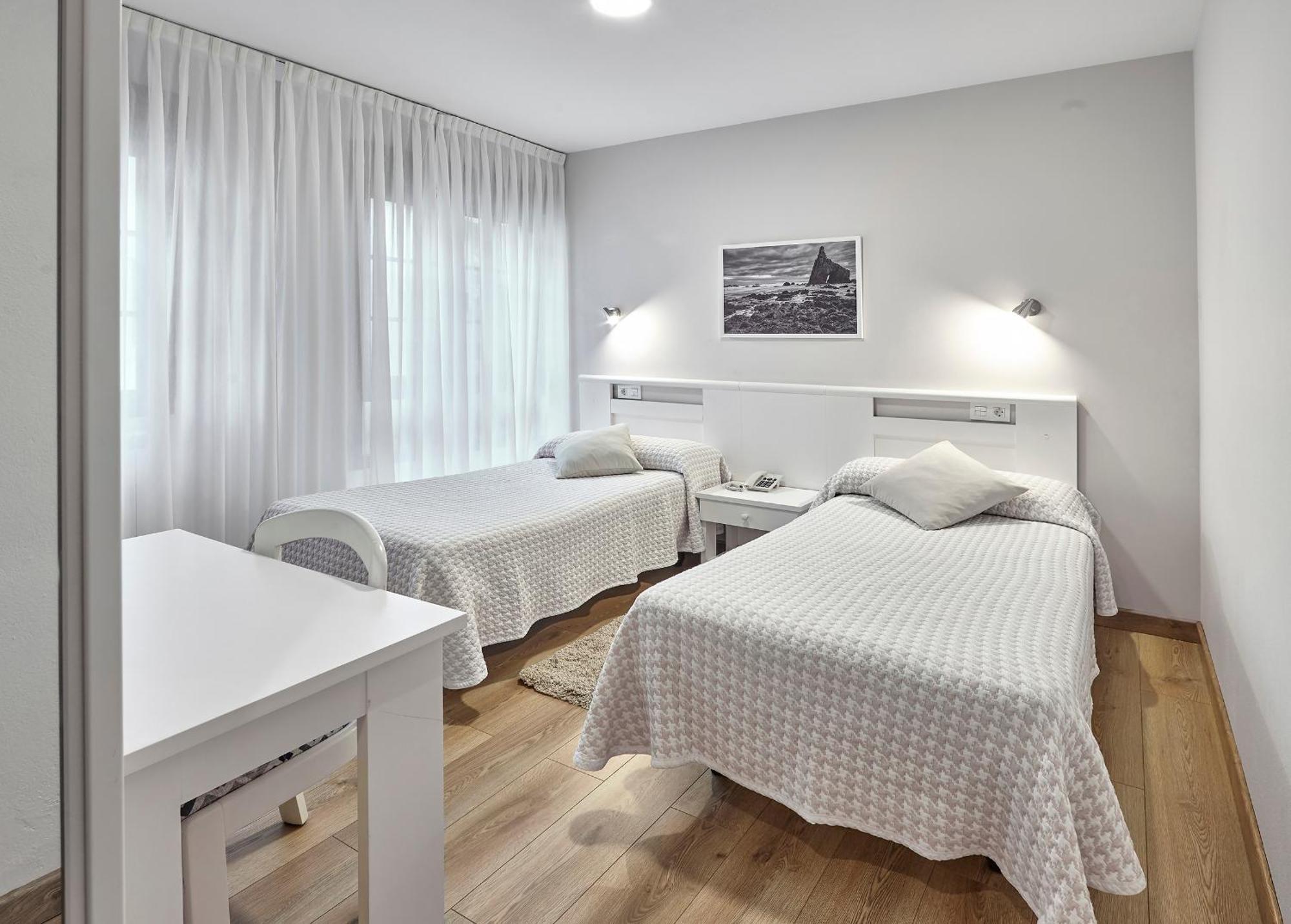 Hotel Rico Луарка Экстерьер фото